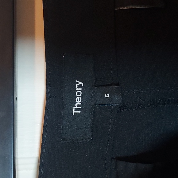 Theory Relaxed Fit Cargo Pants In Black Size 6 NWOT - Picture 10 of 15